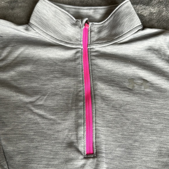 Under Armour Youth Large Heat Gear 1/2 zip up Pull Over - Picture 2 of 6